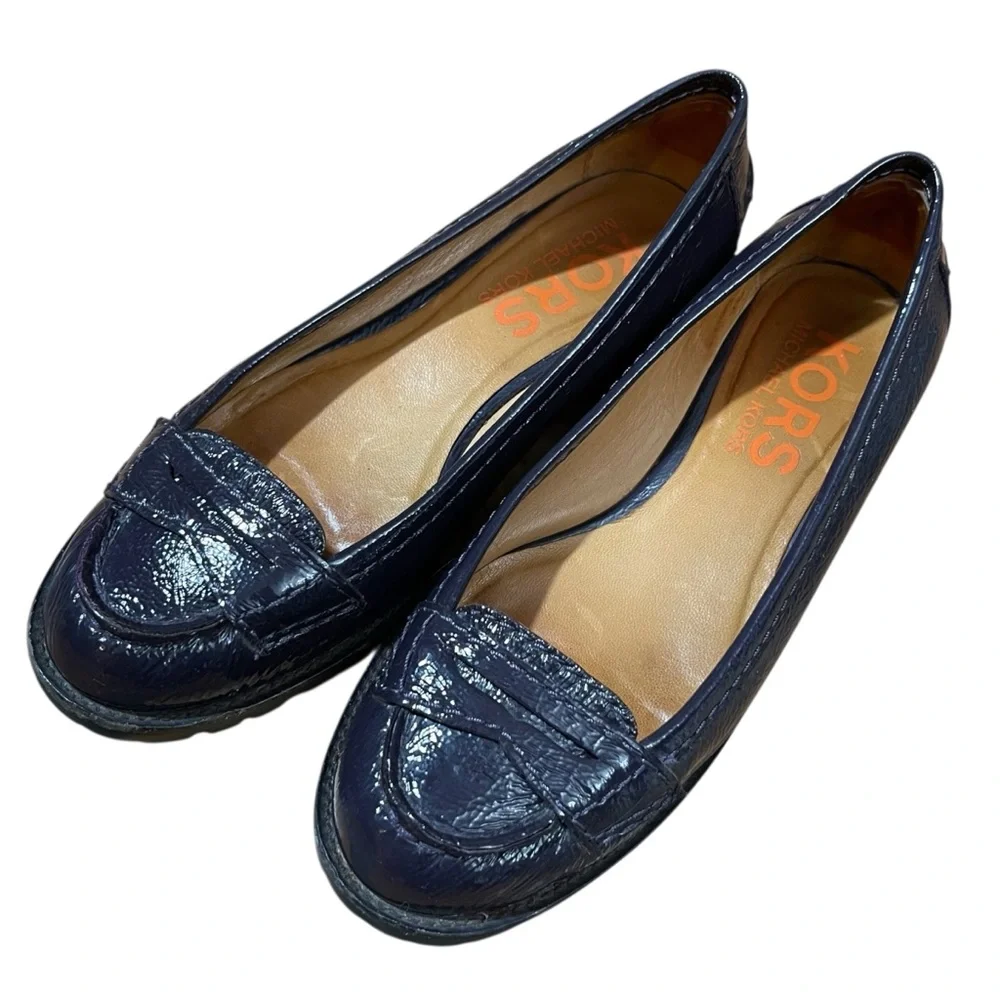 Michael Kors Dark Plum Patent Leather Penny Loafers Lug Sole Flats Size 5.5‎
